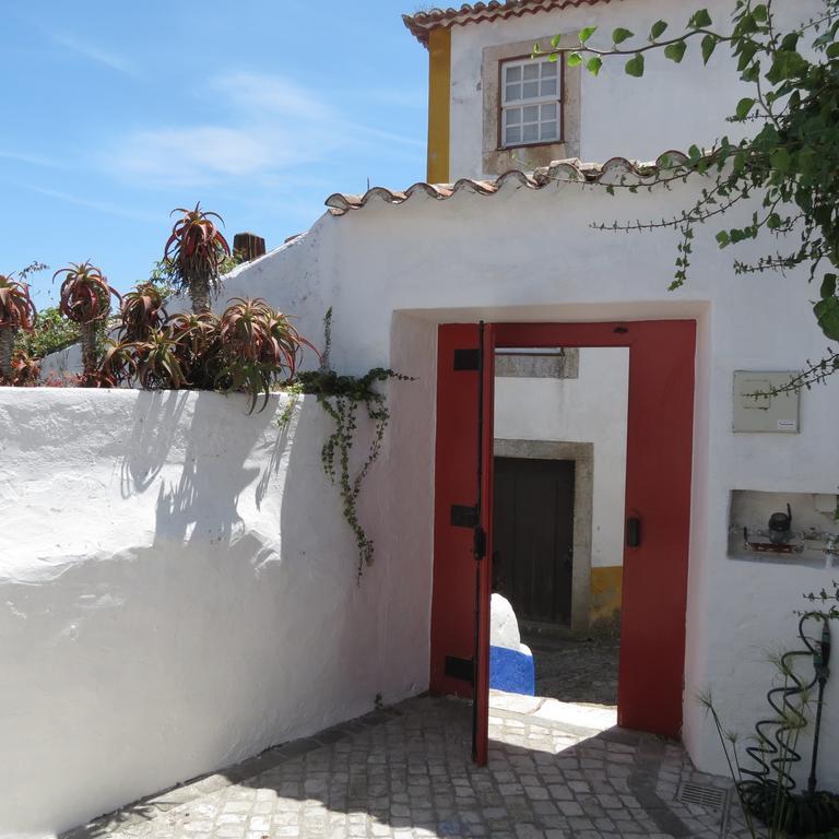 A Casa Do Passaro Branco Hotel Óbidos Exterior foto